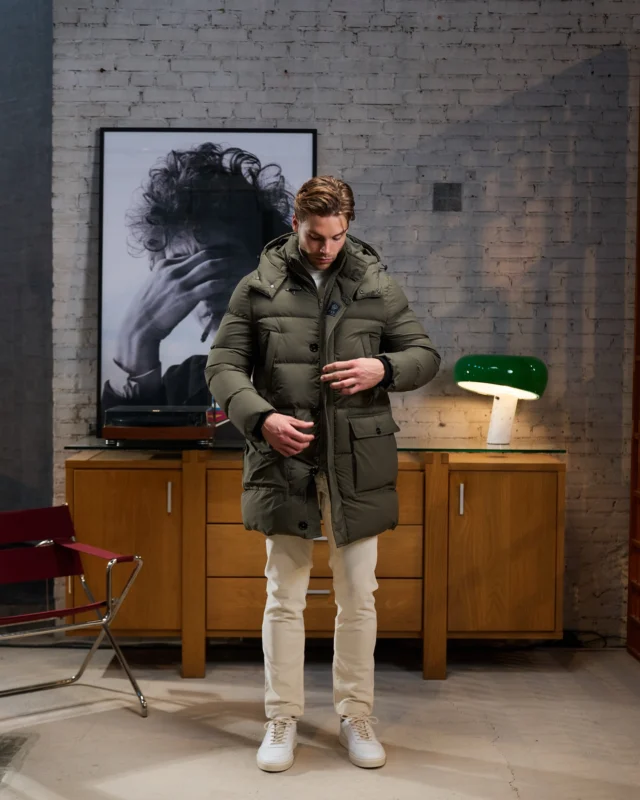 Christmas is almost here…

Last minute een cadeautje of outfit? Geen probleem!Morgen zijn we er weer. Woensdag tot 16.00u. Shop je favoriete items met korting tot 30%.